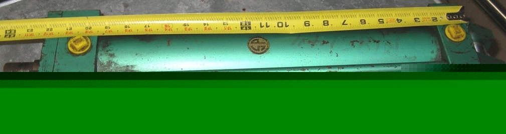 Hydraulic cylinder 3 1/4 x 16 20KIP