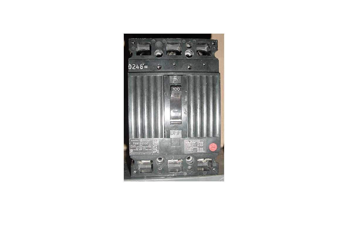 General electric TEB132100 circuit breaker