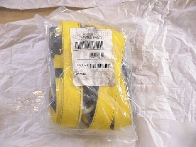 New safewaze universal harness #10951 w/ grommet legs 