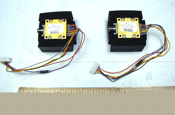 Two stellex mini yig oscillators 8 to 10 ghz adjustable