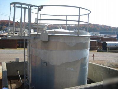 Aluminum vertical tank ( 5000 gal ) 